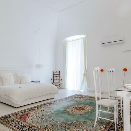 Palazzo Venusio Bed & Breakfast เนเปิลส์ ภายนอก รูปภาพ