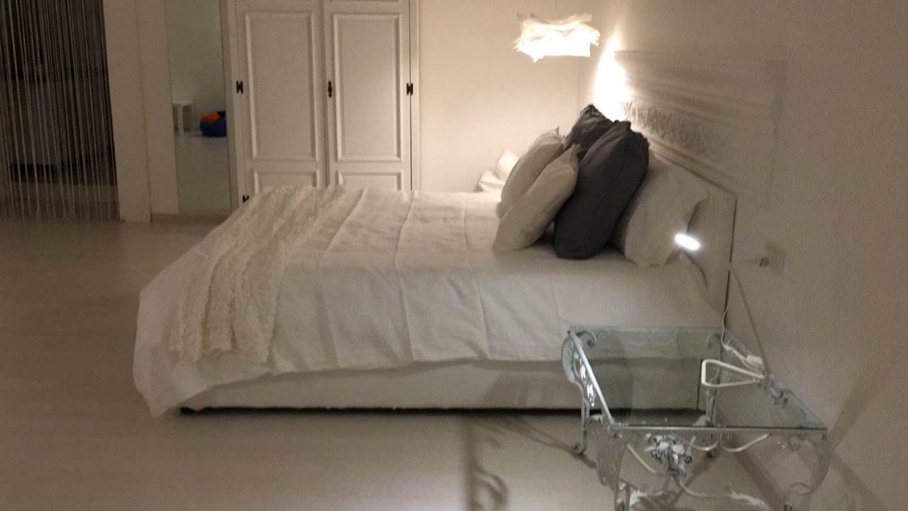 Palazzo Venusio Bed & Breakfast เนเปิลส์ ภายนอก รูปภาพ