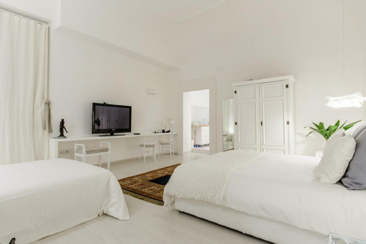Palazzo Venusio Bed & Breakfast เนเปิลส์ ภายนอก รูปภาพ