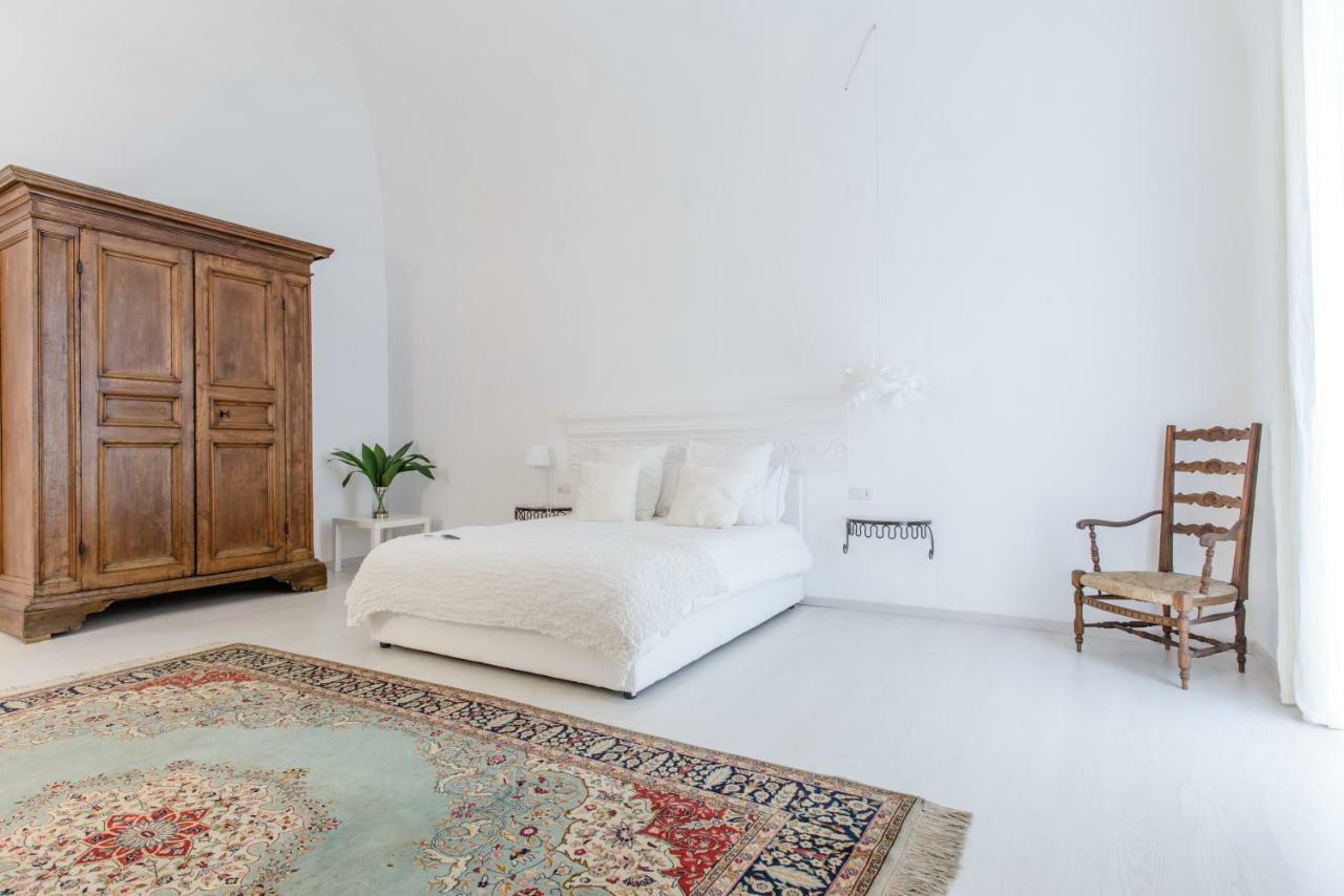 Palazzo Venusio Bed & Breakfast เนเปิลส์ ภายนอก รูปภาพ
